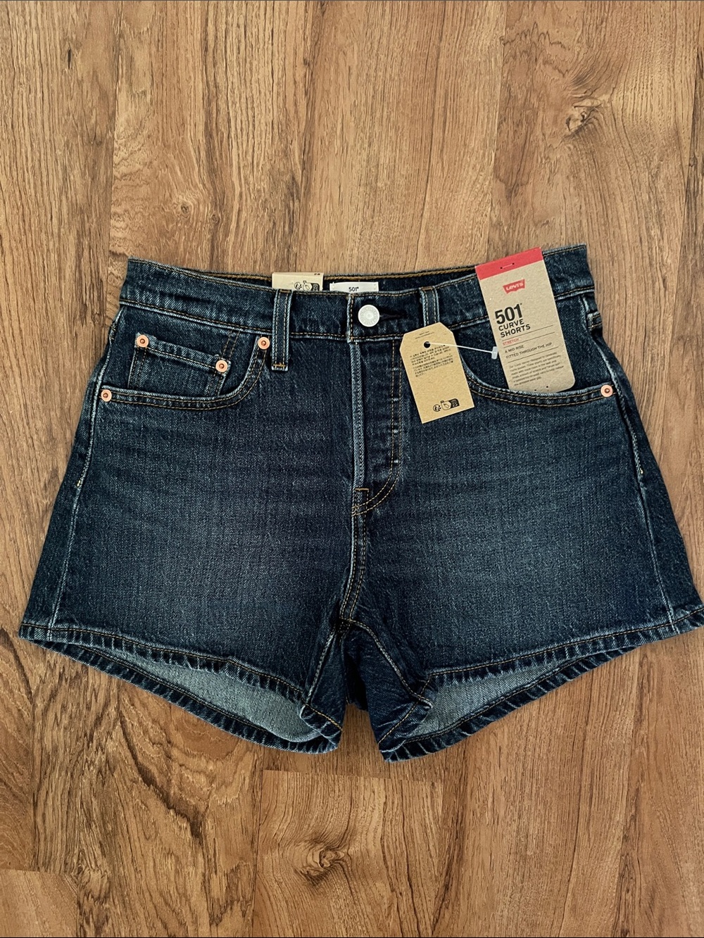 NWT Levi’s 501 Curve Denim Shorts